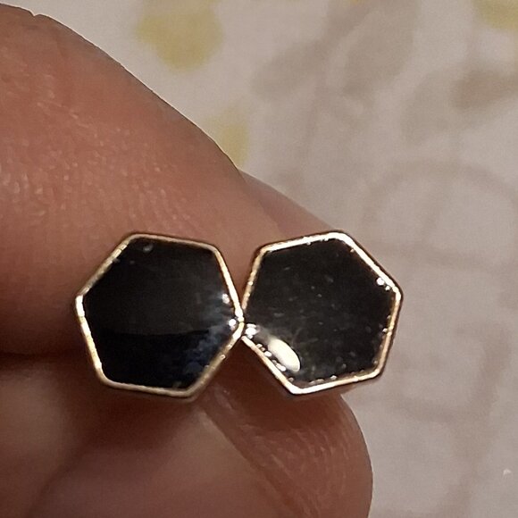 SMALL EARRINGS - Picture 1 of 1